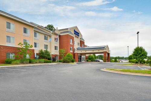 Фотография гостиницы Fairfield Inn and Suites by Marriott Asheboro