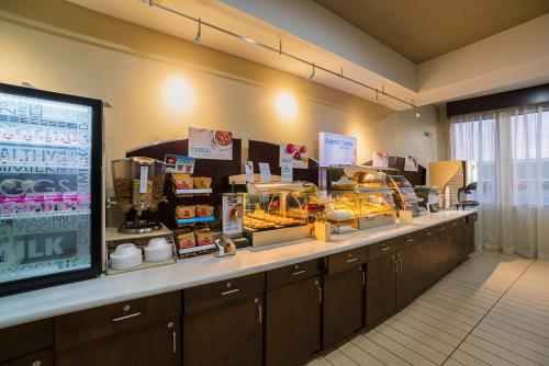 Фотография гостиницы Best Western St. Louis Airport North Hotel & Suites