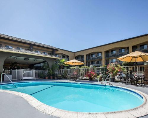 Фотография гостиницы Quality Inn Ontario Airport Convention Center