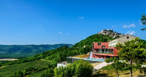 Фотография гостиницы Winery & Design hotel ROXANICH