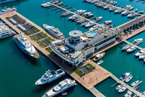 Фотография гостиницы Yacht Club Marina Di Loano