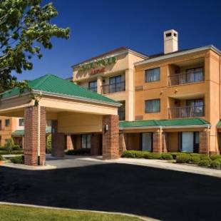 Фотографии гостиницы 
            Courtyard by Marriott Rocky Mount