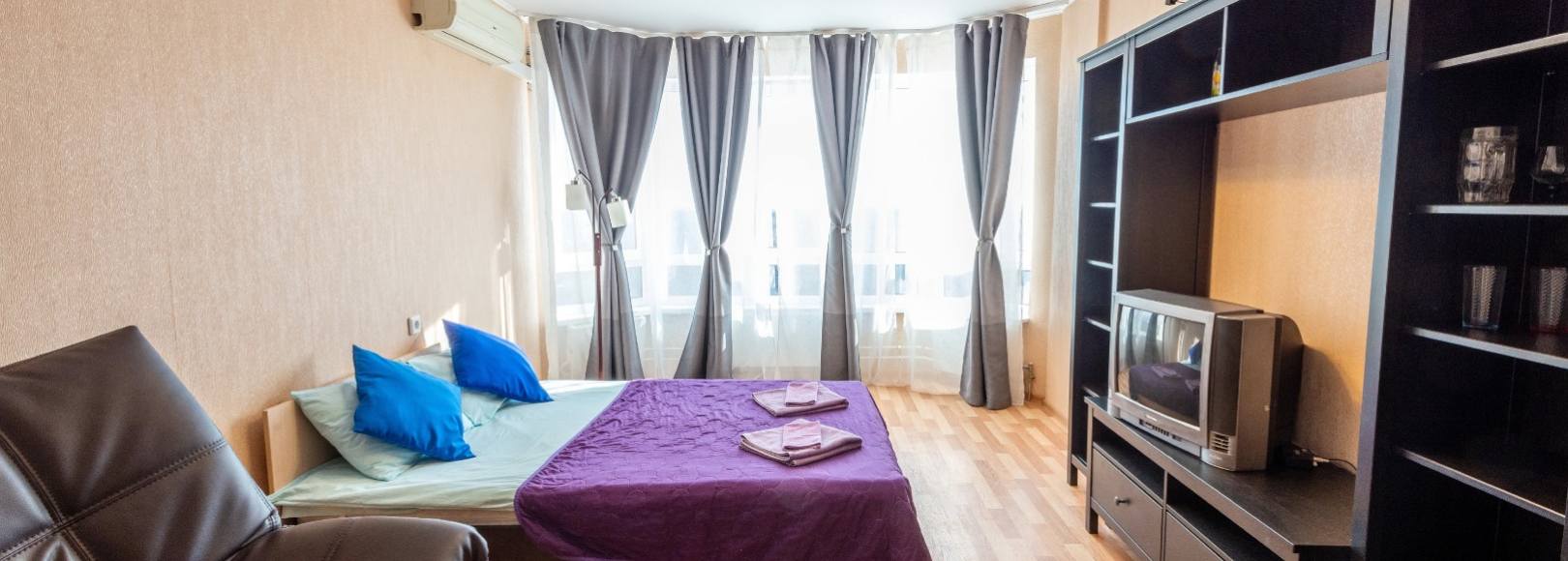 Фотография Жилья посуточно Прекрасная квартира в Цветах