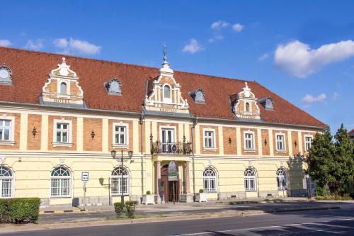 Фотографии гостиницы 
            Hotel Kristály Imperial