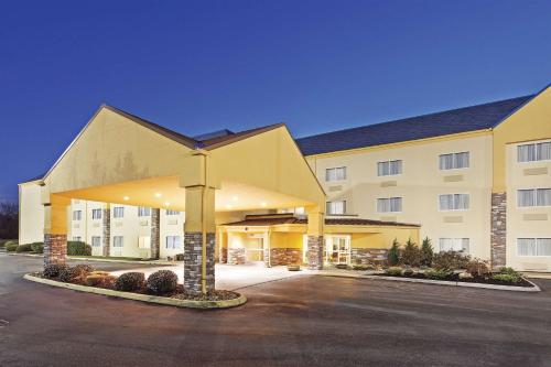 Фотография гостиницы La Quinta by Wyndham Knoxville Airport