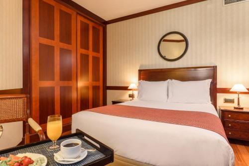 Фотография гостиницы Eurostars Gran Hotel Santiago