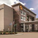 Фотография гостиницы La Quinta Inn & Suites by Wyndham Burlington