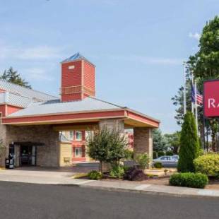 Фотографии гостиницы 
            Ramada by Wyndham Portland