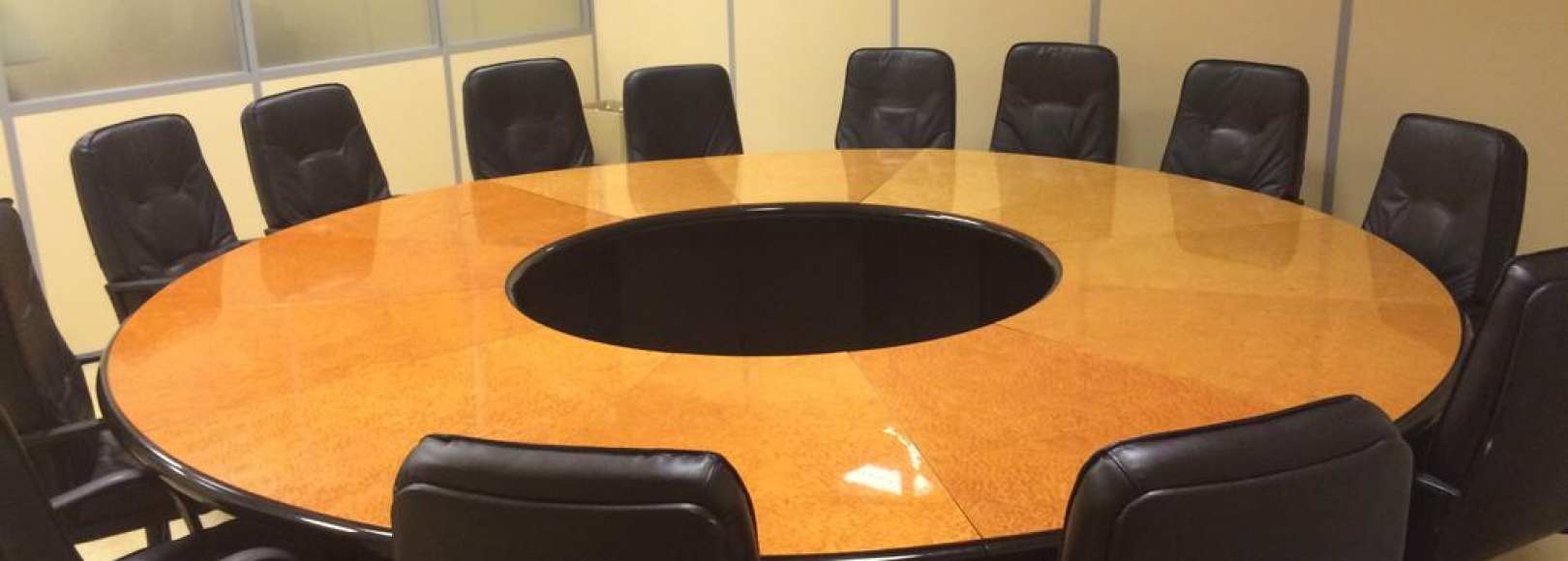 Фотография конференц-зала Русь