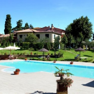 Фотография гостевого дома Splendid Apartment in Fucecchio with Garden
