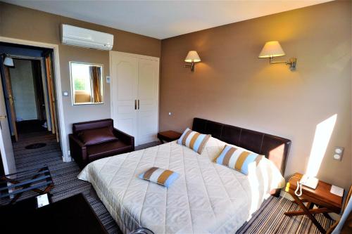 Фотография гостиницы The Originals City, Hôtel Napoléon, La Roche-sur-Yon (Inter-Hotel)