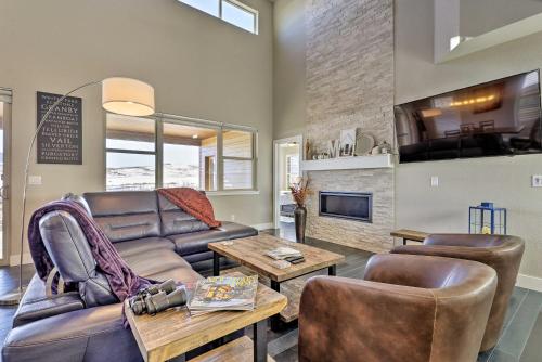 Фотография гостевого дома Expansive Mountain Retreat - 3 Mi to Granby Ranch!
