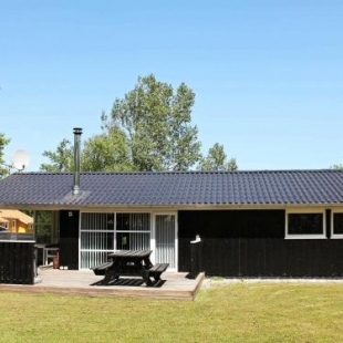 Фотография гостевого дома Three-Bedroom Holiday home in Hemmet 45