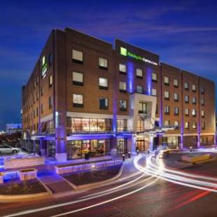 Фотографии гостиницы 
            Holiday Inn Express & Suites Oklahoma City Downtown - Bricktown, an IHG Hotel