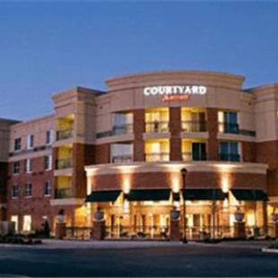 Фотографии гостиницы 
            Courtyard by Marriott Franklin Cool Springs