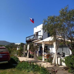 Фотография гостевого дома Casa en la playa,la Ballena,los Quinquelles