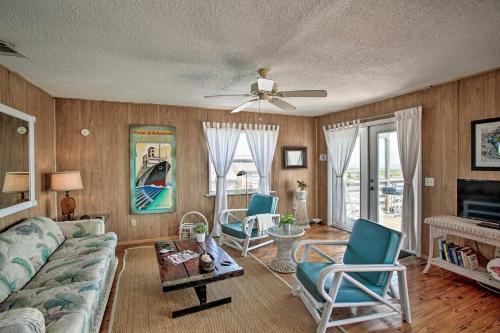 Фотографии гостевого дома 
            Fernandina Cottage Deck, Direct Beach Access