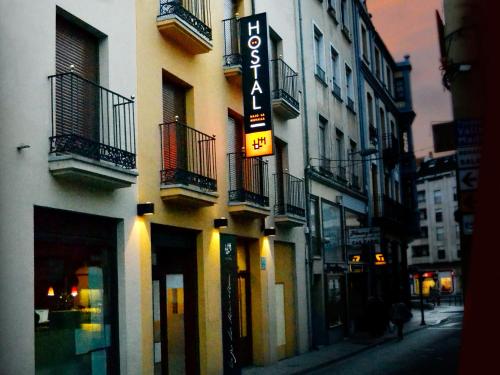 Фотография гостевого дома Hostal Bajo La Muralla