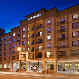 Фотографии гостиницы 
            Courtyard Milwaukee Downtown