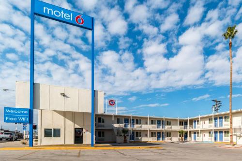 Фотография гостиницы Motel 6-Blythe, CA - South