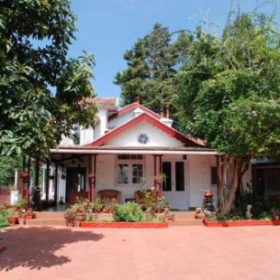 Фотография гостевого дома Colonial 4 B/R Home, Great for Families, Coonoor