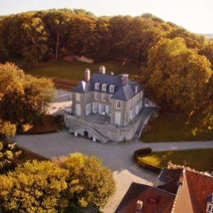 Фотографии гостевого дома 
            Chateau Gîte "Chateau du Denacre" Côte d'Opale