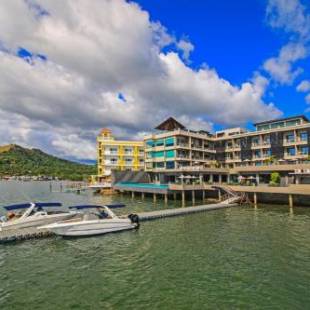 Фотографии гостиницы 
            Two Seasons Coron Bayside Hotel