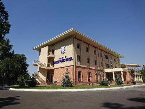 Фотография гостиницы Lake Park