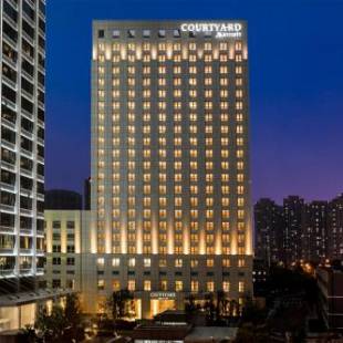 Фотографии гостиницы 
            Courtyard by Marriott Tianjin Hongqiao