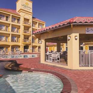 Фотографии гостиницы 
            La Quinta by Wyndham South Padre Island Beach