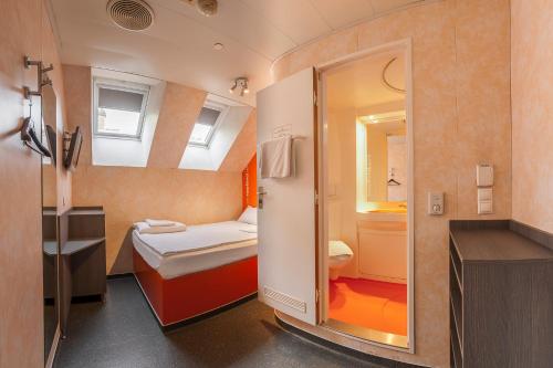 Фотографии гостиницы 
            easyHotel Budapest Oktogon