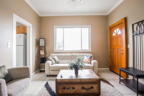 Фотография гостевого дома 3bd Little Italy Cottage A++ Location