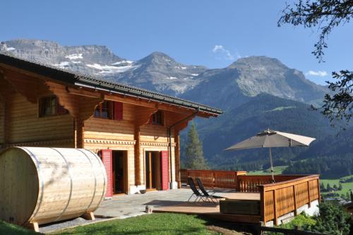 Фотография гостевого дома Chalet Edelweiss Breathtaking Glacier View