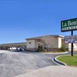 Фотография мотеля La Bonita Inn & Suites - McCamey