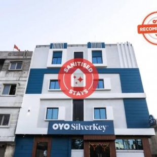 Фотография гостиницы Vaccinated Staff - SilverKey Executive Stays 60501 Babul Nagar