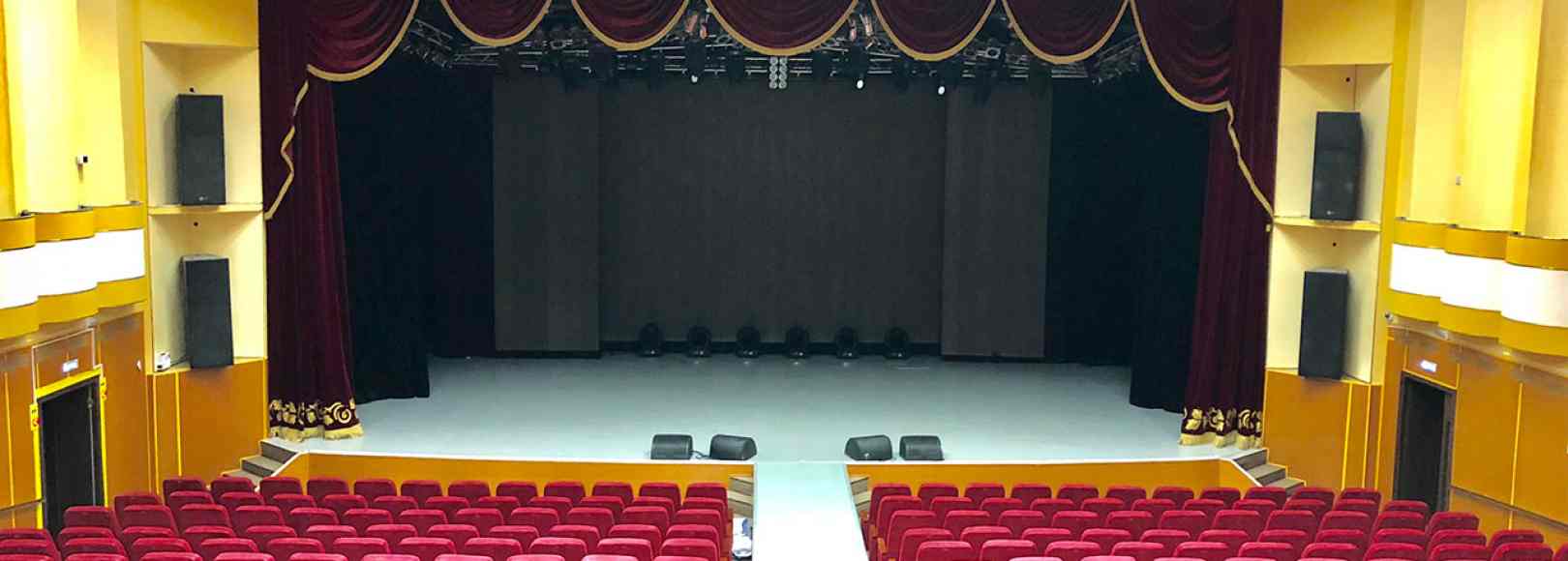 Фотография концертного зала Концертный зал ГДК Октябрь