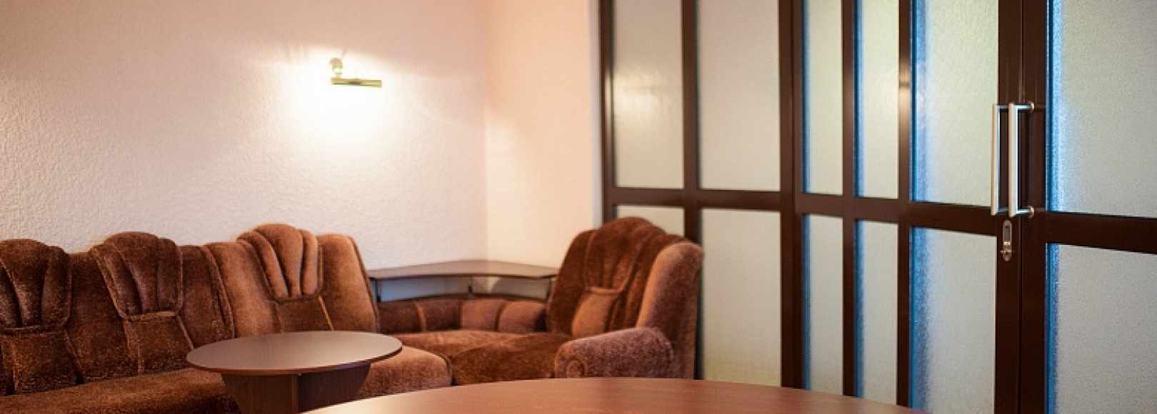 Фотография комнаты для переговоров Дерябинъ