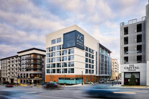 Фотография гостиницы AC Hotel by Marriott Raleigh North Hills