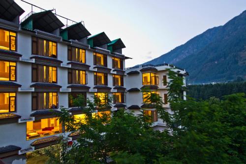 Фотографии гостиницы 
            Rohtang Heights Resorts And Spa