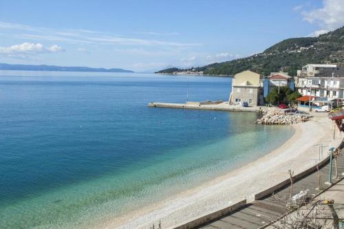 Фотография гостевого дома Apartments by the sea Drasnice, Makarska - 6697