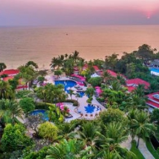 Фотография гостиницы Wora Bura Hua Hin Resort & Spa - SHA Extra Plus