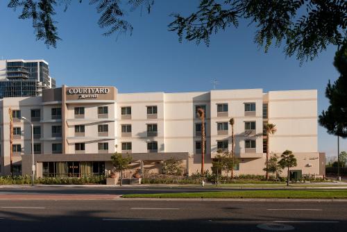 Фотография гостиницы Courtyard by Marriott Santa Ana Orange County