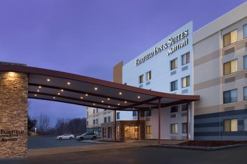 Фотография гостиницы Fairfield Inn & Suites by Marriott Albany East Greenbush