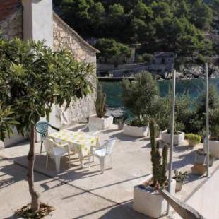 Фотографии гостевого дома 
            Seaside secluded apartments Cove Torac, Hvar - 4875