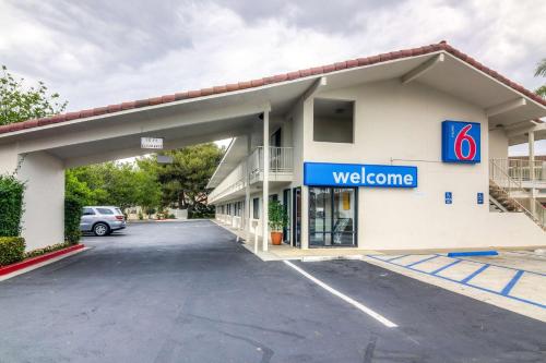 Фотография гостиницы Motel 6-Camarillo, CA