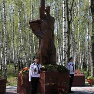 Фотография памятника Памятник героям-кинематографистам ВОВ