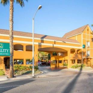 Фотографии гостиницы 
            Quality Inn & Suites Westminster - Seal Beach Westminster