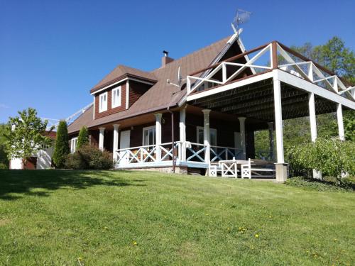 Фотография гостевого дома Lakeshore house