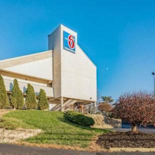 Фотографии гостиницы 
            Motel 6-Cincinnati, OH - Central - Norwood