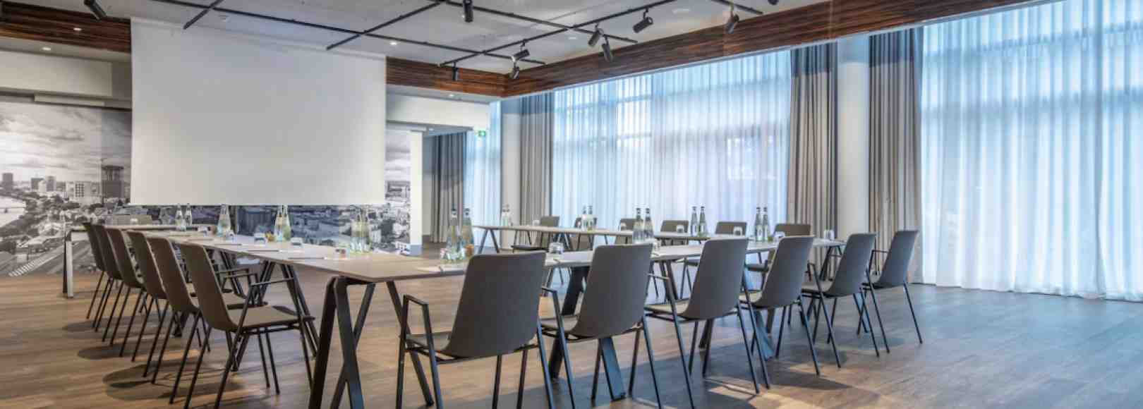 Фотография конференц-зала Lermontov